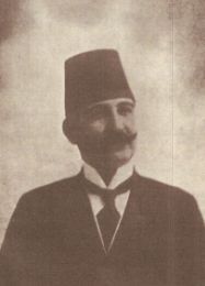 صورة المتصرف اسماعيل حقي بك يُعيّد في برجا الشوف