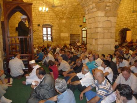 صورة المفتي في جامع برجا الكبير : العيد يوم النصر