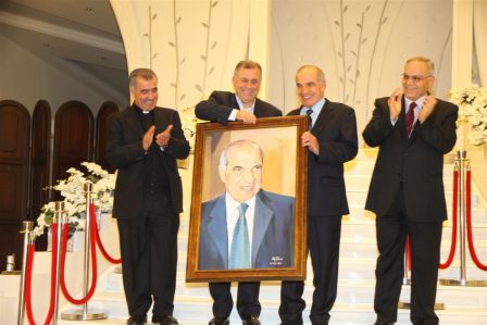 صورة الوزير ترو : تعويضات لأربع بلدات في إقليم الخروب