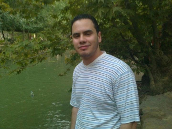 صورة في الغربة يجتاحني الشوق