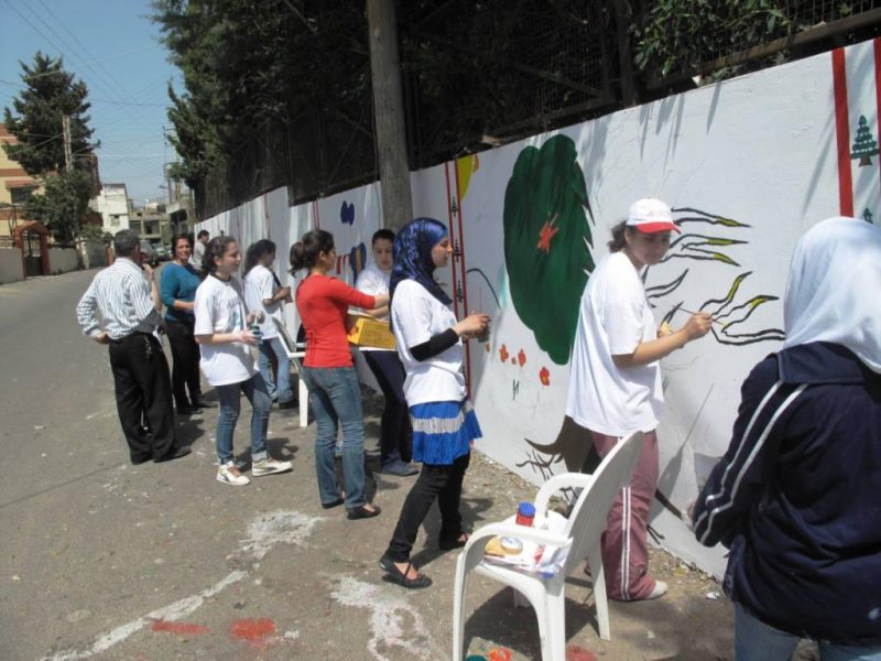 صورة طلاب ثانوية برجا … محطة عند الجمال