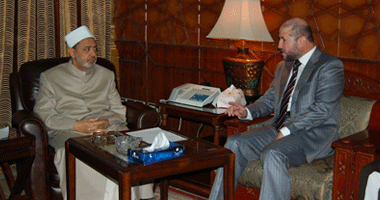 صورة شيخ الأزهر : نصرة بيت المقدس واجب كل مسلم