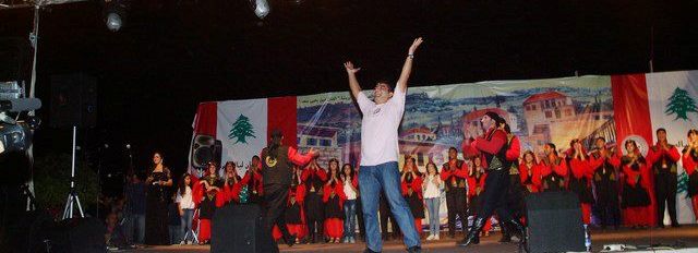 صورة بلّشنا مطرح ما العالم بتحلم توصل