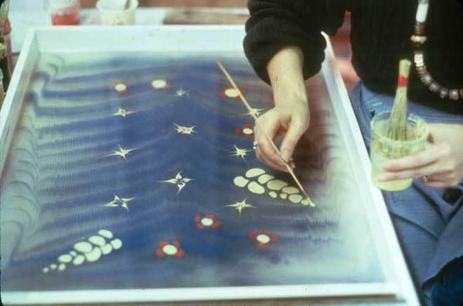 صورة الرسم على الماء … فن وأسرار