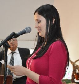 صورة فرح الخطيب … ثماني سنوات من العمل الديبلوماسي بين دبي وأبو ظبي