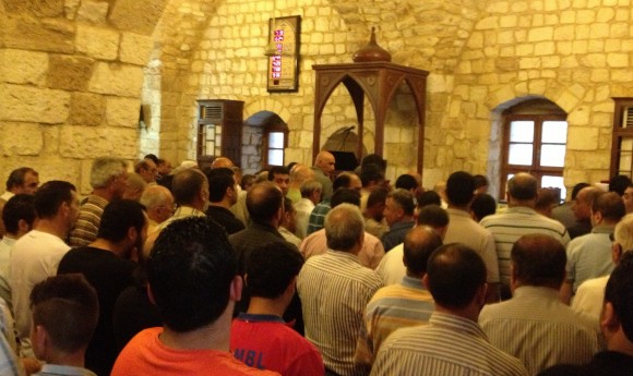 صلاة الجنازة في جامع برجا الكبير