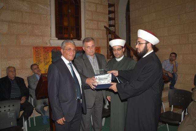 صورة جامع برجا الكبير يُكرّمُ مهندس ترميمه أكرم شبّو