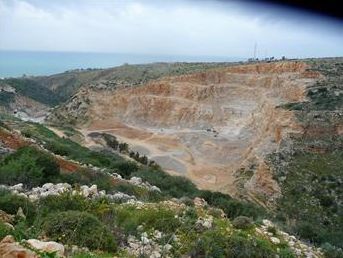 صورة إقليم الخروب يرفض استقبال النفايات