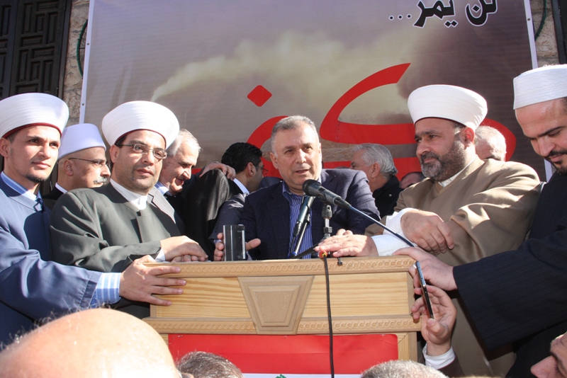 صورة النائب ترو : لا مطامر أو محارق في إقليم الخروب