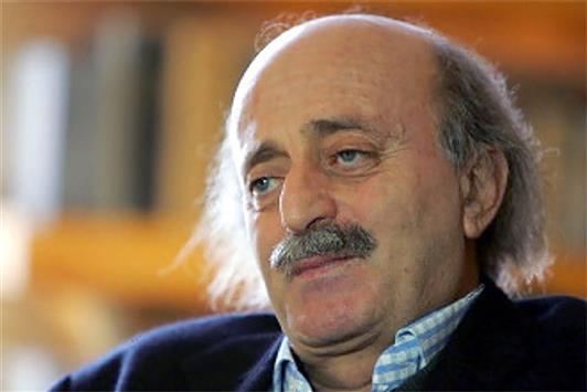 صورة جنبلاط: أصبحت الزبال الأول في لبنان