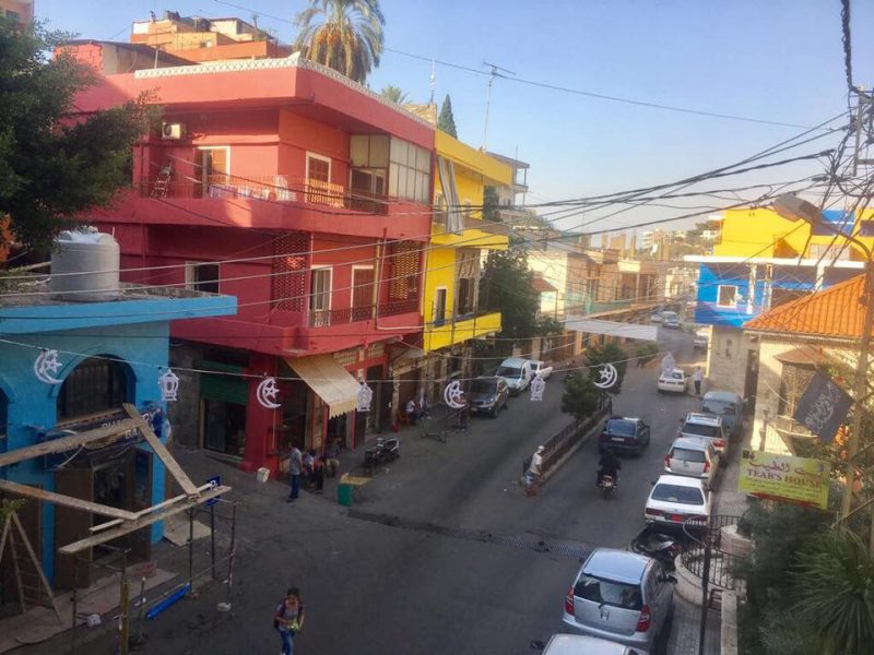 صورة “برجا” اللبنانية … على جدرانها “انتفاضة” ألوان بصبغة تراثية وعصرية