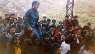 صورة الأطفال… الحجارة… برجا.