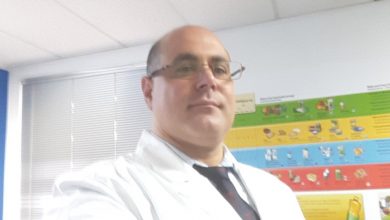 صورة البروفسور مصطفى السيد رئيس قسم الأبحاث الطبية في مركز Biomed كندا