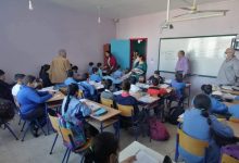 صورة النجدة الشعبية توزع القرطاسية على طلاب المدارس الرسمية في برجا