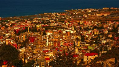 صورة برجا الشوف كما تبدو صباحَ يوم كانونيّ